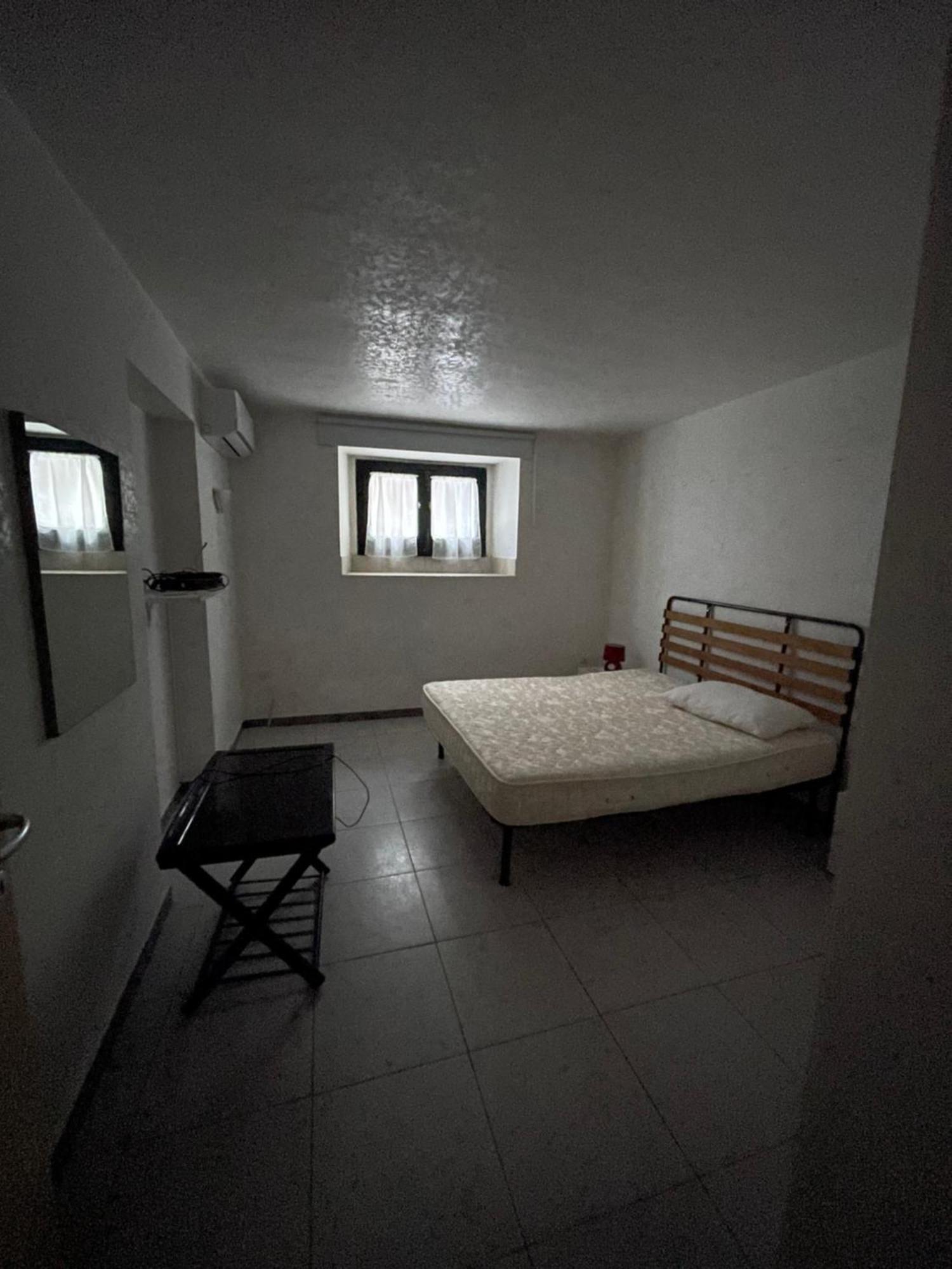 Le Stanze Di Max Bed & Breakfast Termoli Bagian luar foto