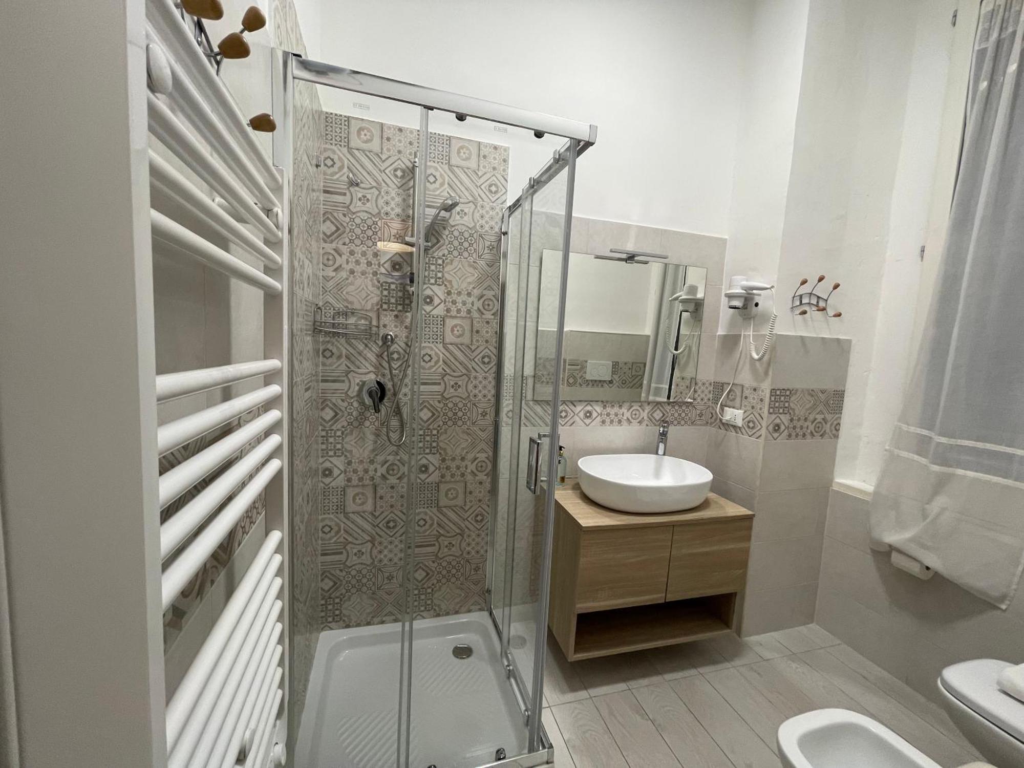 Le Stanze Di Max Bed & Breakfast Termoli Bagian luar foto