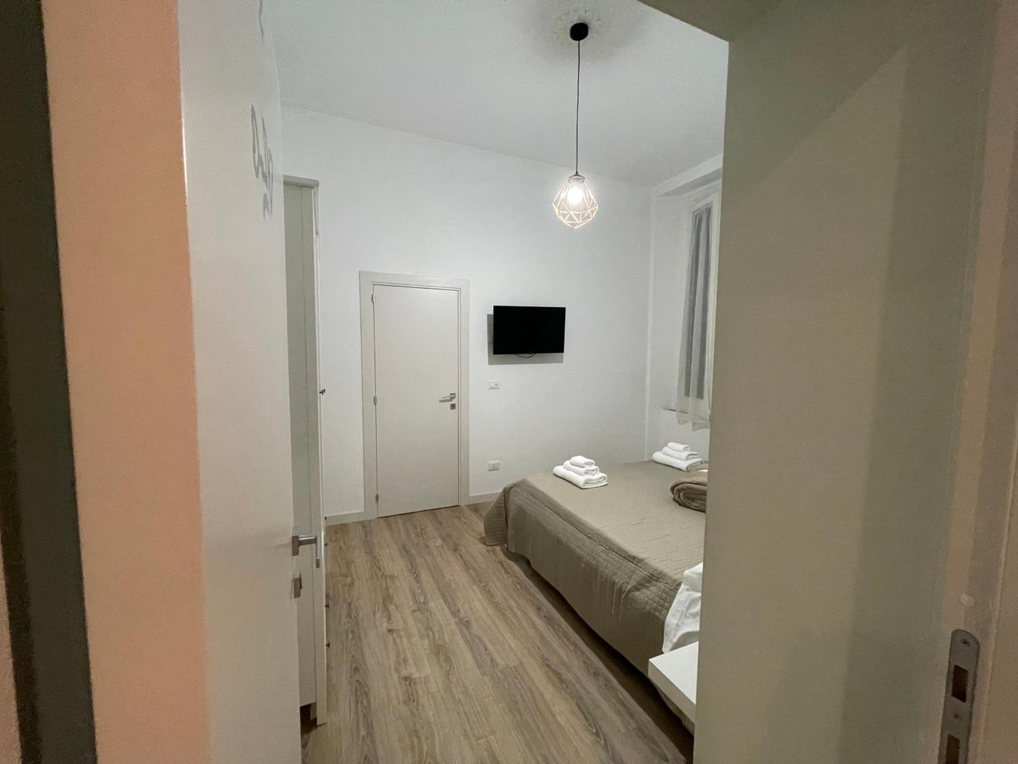 Le Stanze Di Max Bed & Breakfast Termoli Bagian luar foto