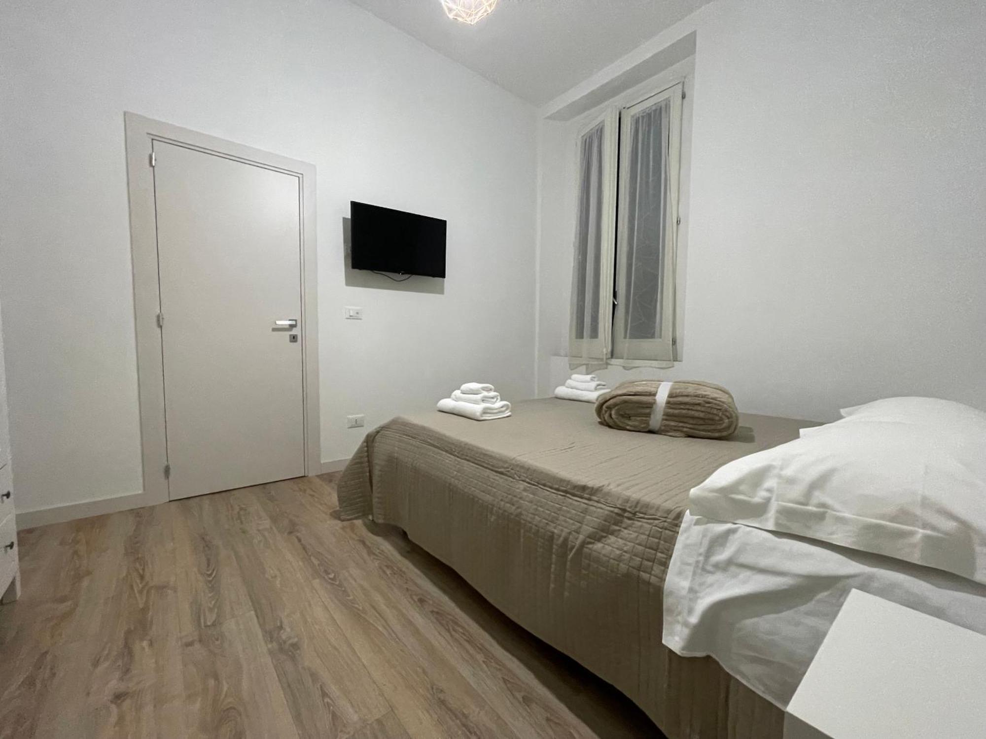 Le Stanze Di Max Bed & Breakfast Termoli Bagian luar foto