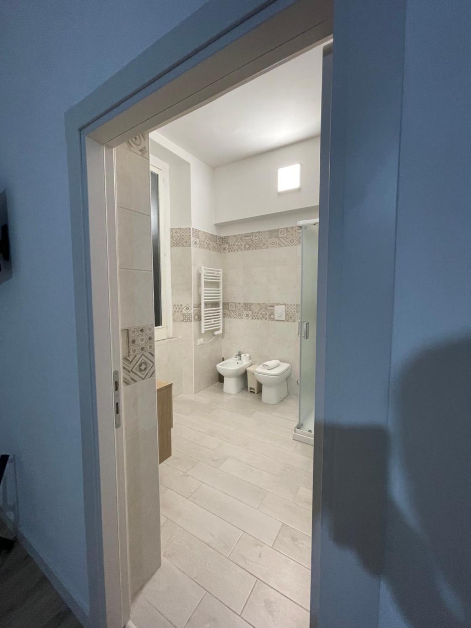 Le Stanze Di Max Bed & Breakfast Termoli Bagian luar foto