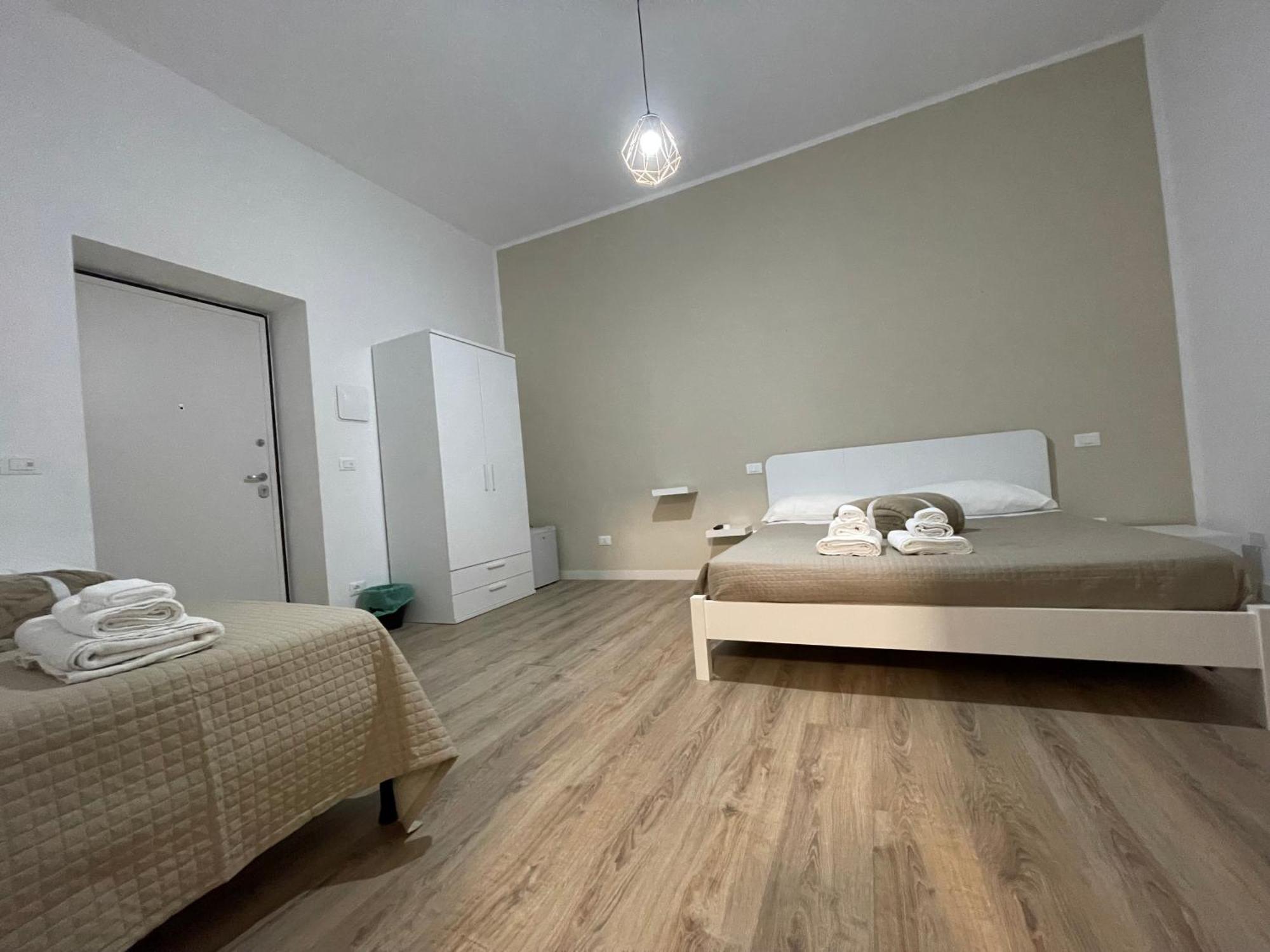 Le Stanze Di Max Bed & Breakfast Termoli Bagian luar foto