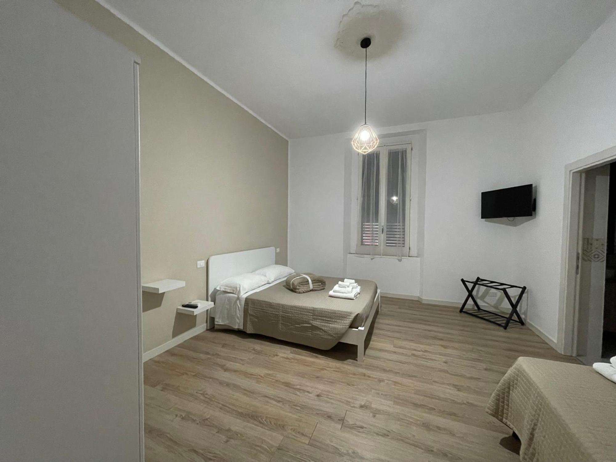 Le Stanze Di Max Bed & Breakfast Termoli Bagian luar foto