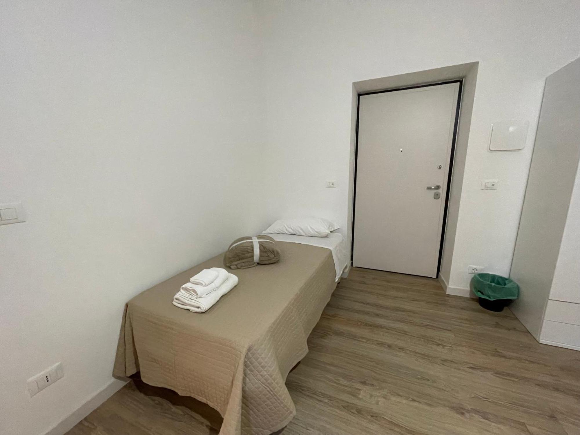 Le Stanze Di Max Bed & Breakfast Termoli Bagian luar foto